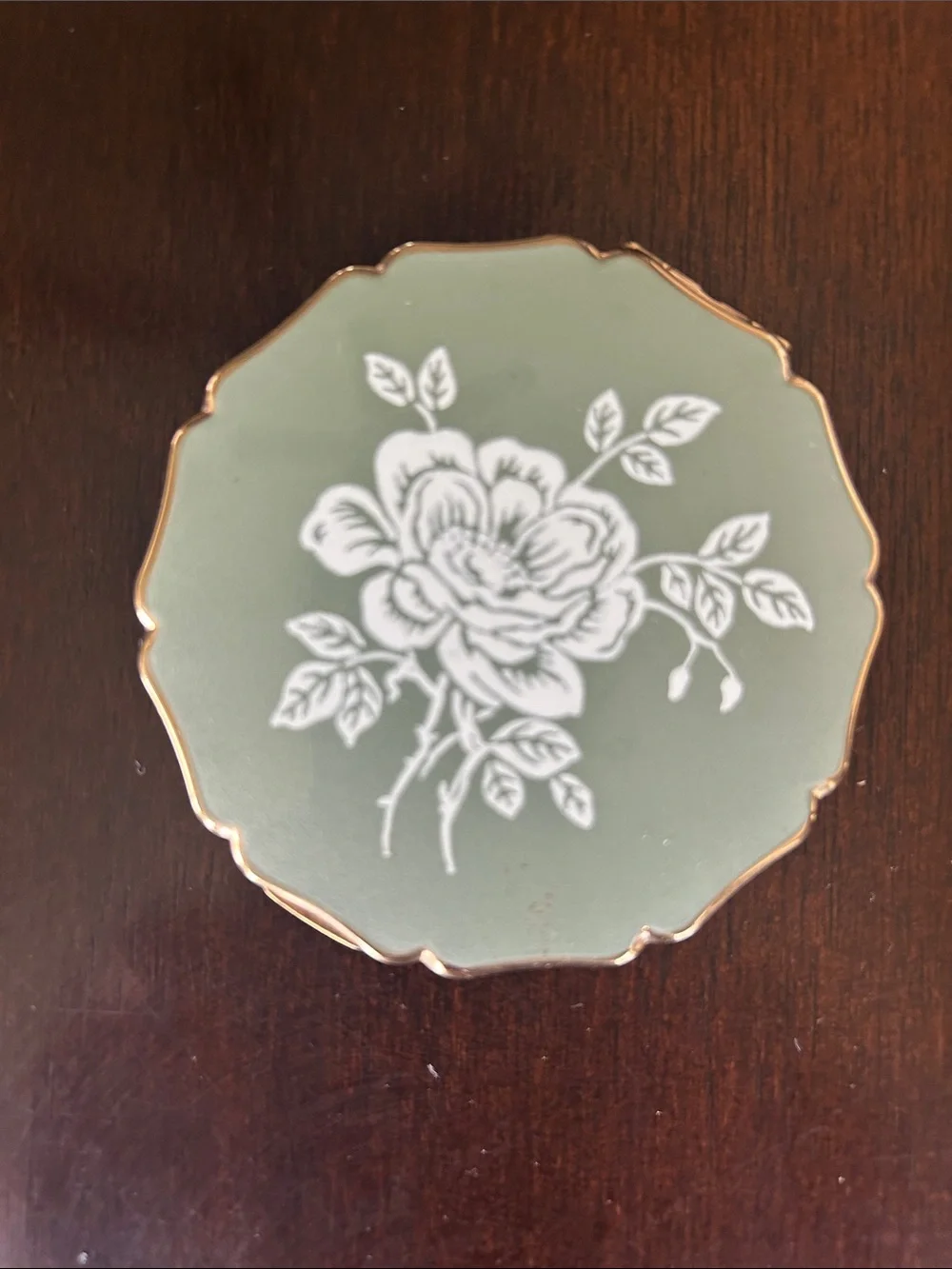 Beautiful STRATTON ENGLISH GREEN FLORAL COMPACT